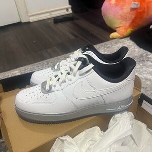 Nike Air Force 1 Metallic